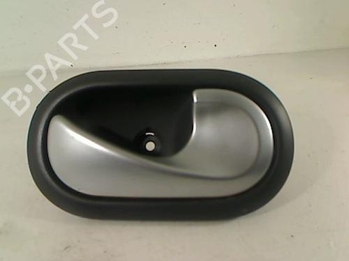 Used Front right interior door handle RENAULT CLIO III (BR0/1, CR0/1) 1.5 dCi (C/BR0G, C/BR1G) (68 hp) 26075362