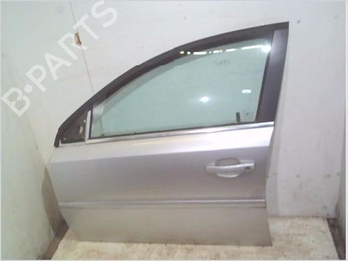 Used Left front door OPEL VECTRA C GTS (Z02) 1.9 CDTI (F68) (120 hp) 30510164