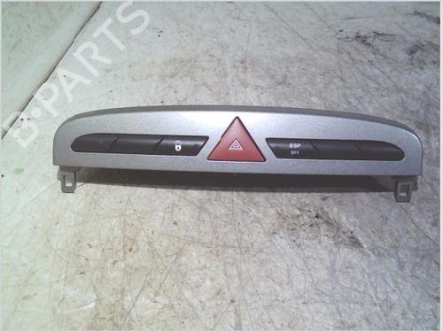 Used Warning switch PEUGEOT 308 I (4A_, 4C_) 1.6 HDi (112 hp) 26439280