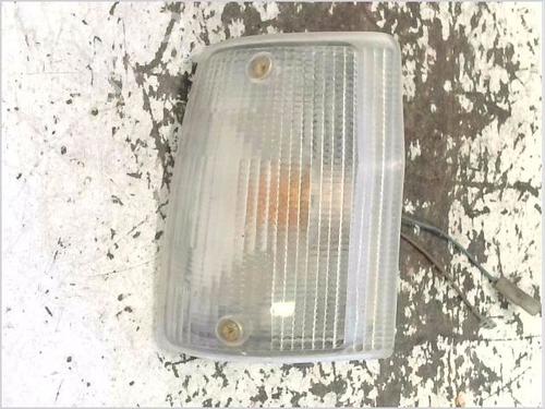 Clignotant avant gauche FIAT UNO (146_, 158_) 70 1.3 (65 hp) 33207082