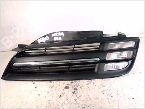 Used Grille NISSAN MICRA III (K12) 1.2 16V (80 hp) 26111363