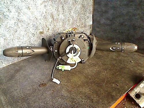 Used Steering column stalk FIAT PUNTO (188_) 1.9 JTD 80 (188.237, .257, .337, .357) (80 hp) 26081646