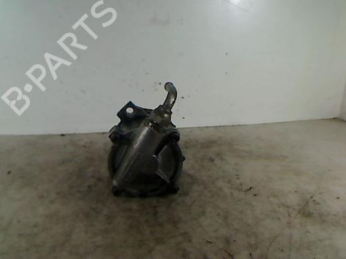 Used Vacuum pump RENAULT RAPID Box Body/MPV (F40_, G40_) 1.6 D (F404) (55 hp) 26087925
