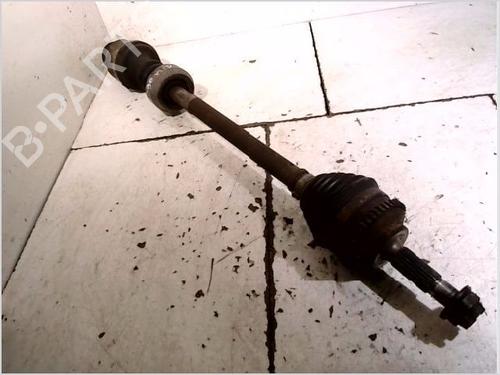 Used Right front driveshaft Right front driveshaft RENAULT TWINGO I (C06_) 1.2 (C066, C068) (58 hp) 33007231 33007231