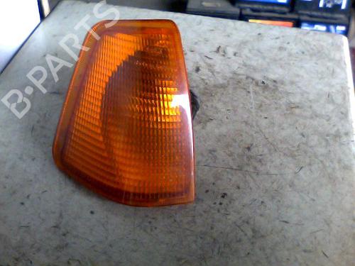 Używane Kierunkowskaz przedni prawy VOLVO 440 (445) 2.0 (110 hp) 28361544