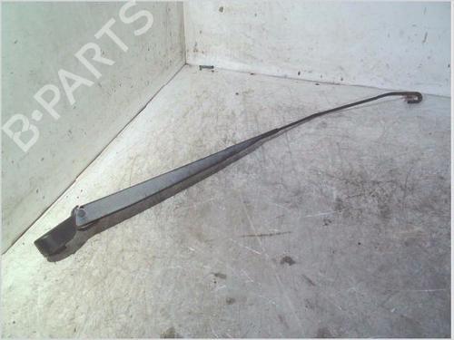 Used Front windshield wiper arm CITROËN C3 I (FC_, FN_) 1.4 HDi (70 hp) 29076467