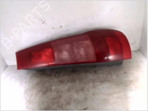 Used Right taillight FIAT PUNTO (176_) 1.7 TD (71 hp) 27218451
