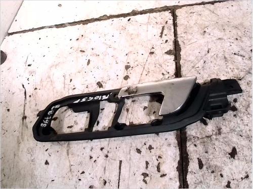 Used Front left interior door handle VW POLO (9N_, 9A_) 1.2 12V (64 hp) 26096179