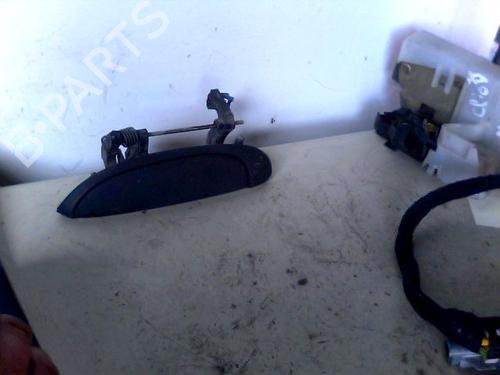 Used Front left exterior door handle RENAULT CLIO II (BB_, CB_) 1.2 (BB0A, BB0F, BB10, BB1K, BB28, BB2D, BB2H, CB0A,... (58 hp) 26105574