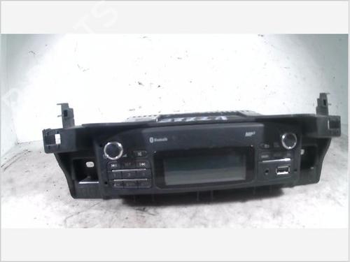 Used Radio RENAULT KANGOO Express (FW0/1_) 1.5 dCi 90 (FW0G, FW05, FW08, FW11) (90 hp) 26099146