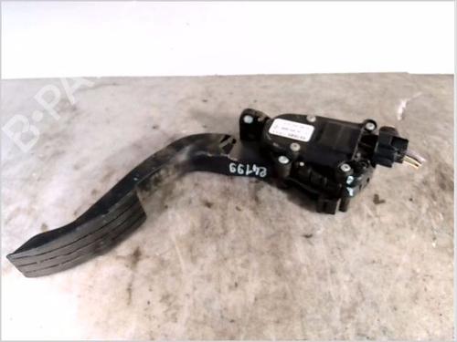 Used Pedal RENAULT TWINGO II (CN0_) 1.2 16V (CN04, CN0B) (75 hp) 28324555