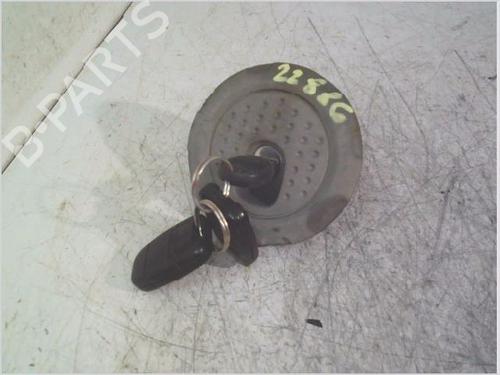 Used Fuel cap LAND ROVER FREELANDER I Soft Top (L314) 1.8 i 16V 4x4 (120 hp) 31260679