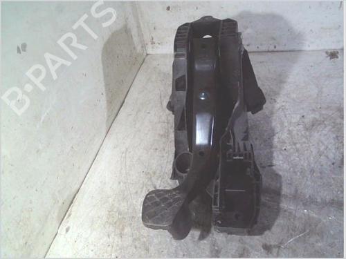 Bremsepedal VW GOLF VIII (CD1, DA1) 2.0 TDI (116 hp) 30617272