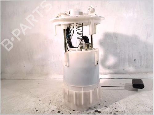 Used Fuel pump RENAULT MEGANE II (BM0/1_, CM0/1_) 1.6 16V (112 hp) 26111729