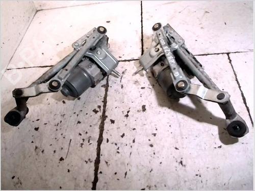 Used Front wiper motor VW GOLF PLUS V (5M1, 521) 1.9 TDI (105 hp) 26102386