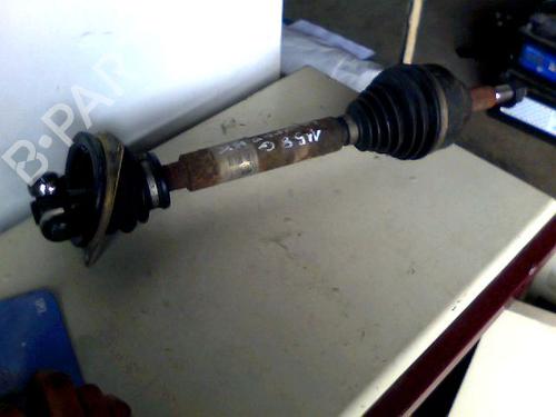 Used Left front driveshaft RENAULT LAGUNA II Grandtour (KG0/1_) 2.2 dCi (KG0F) (150 hp) 29586817