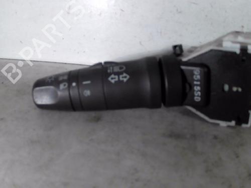 Used Headlight switch NISSAN MICRA III (K12) 1.2 16V (65 hp) 26093150