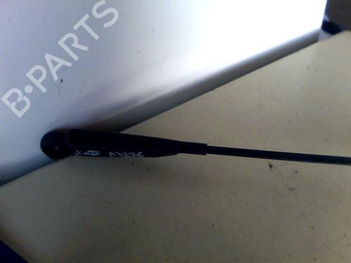 Used Front windshield wiper arm RENAULT CLIO II Hatchback Van (SB0/1/2_) 1.5 dCi (82 hp) 29750467