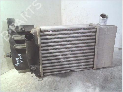 Andre TOYOTA YARIS (_P9_) 1.4 D-4D (NLP90_, NLP90R) (90 hp) 29737147