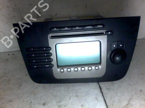 Used Radio SEAT TOLEDO III (5P2) 1.9 TDI (105 hp) 26104109