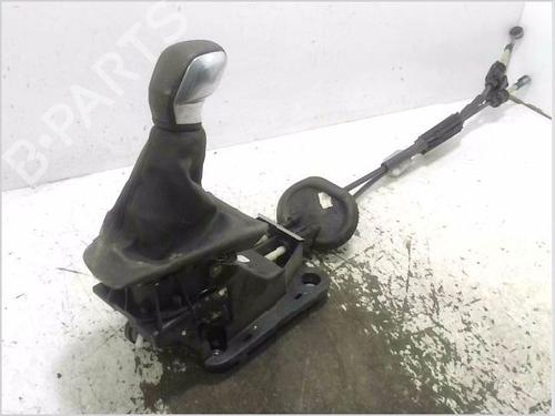 Used Shift knob Shift knob PEUGEOT 208 I (CA_, CC_) 1.6 BlueHDi 100 (100 hp) 40086956 40086956