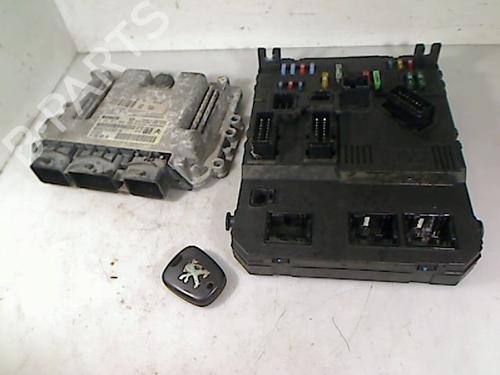 Used Engine control unit (ECU) PEUGEOT 206 Hatchback (2A/C) 1.4 HDi eco 70 (68 hp) 26078616