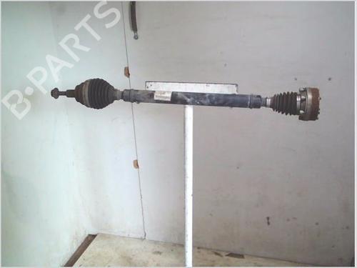 Used Right front driveshaft Right front driveshaft VW TOURAN (5T1) 1.6 TDI (115 hp) 33718247 33718247