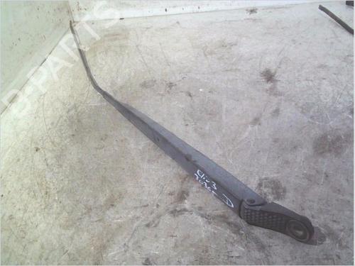 Used Front windshield wiper arm Front windshield wiper arm RENAULT CLIO III (BR0/1, CR0/1) 1.5 dCi (BR17, CR17) (86 hp) 33273838 33273838