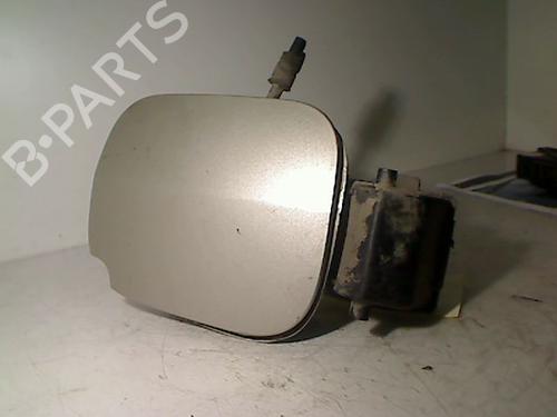 Używane Klapa wlewu paliwa RENAULT CLIO III (BR0/1, CR0/1) 1.5 dCi (BR17, CR17) (86 hp) 26077838