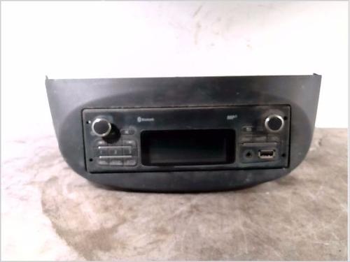 Used Radio RENAULT TWINGO II (CN0_) 1.2 16V (CN04, CN0B) (75 hp) 26104647