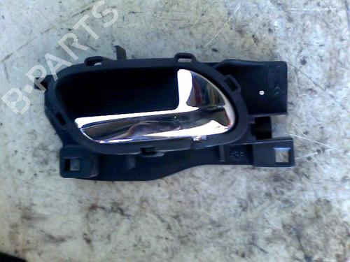 Used Front right interior door handle PEUGEOT 407 (6D_) 2.0 HDi 135 (6DRHRH, 6DRHRE, 6DRHRG, 6DRHRJ) (136 hp) 29440968
