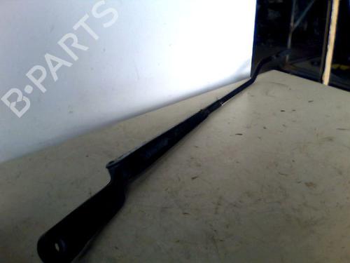 Used Front windshield wiper arm VW GOLF IV (1J1) 1.6 (100 hp) 26083363