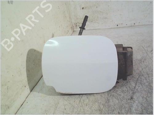 Używane Klapa wlewu paliwa RENAULT CLIO III (BR0/1, CR0/1) 1.5 dCi (C/BR0G, C/BR1G) (68 hp) 26117773