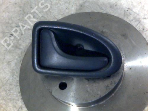Used Front left interior door handle RENAULT CLIO II (BB_, CB_) 1.9 dTi (B/CB0U) (80 hp) 30113353