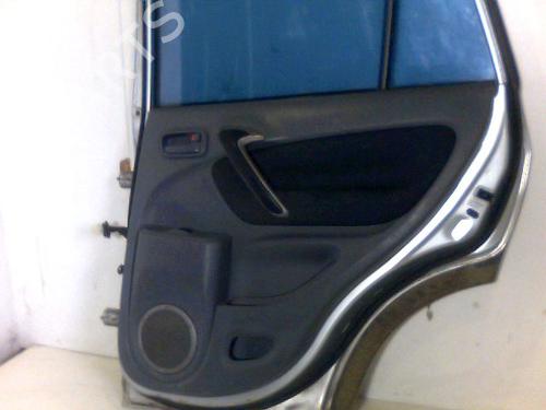 Høyre bakpanel TOYOTA RAV 4 II (_A2_) 2.0 D 4WD (CLA20_, CLA21_, CLA20R, CLA21R) (116 hp) 26092979