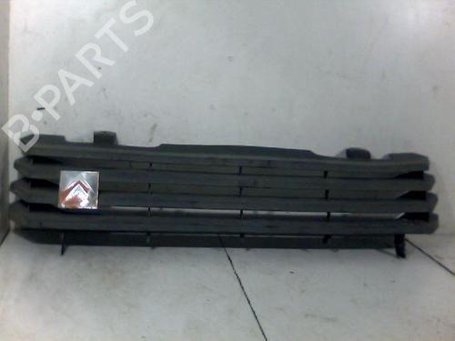 Used Grille CITROËN C15 Box Body/MPV (VD_) 1.8 D (60 hp) 26075349