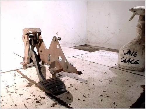 Used Break pedal RENAULT CLIO III (BR0/1, CR0/1) 1.5 dCi (BR17, CR17) (86 hp) 26106379