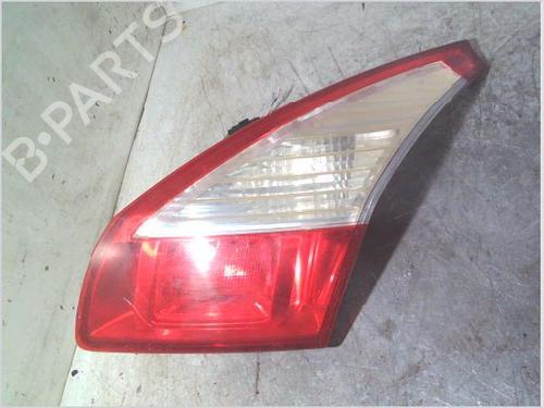 Farolim direito da mala Farolim direito da mala RENAULT MEGANE III Hatchback (BZ0/1_, B3_) 1.5 dCi (106 hp) 33818577 33818577