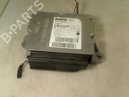 Used ECU airbags RENAULT MASTER III Van (FV) 2.3 dCi 125 FWD (FV0C, FV0D, FV0G, FV0H, FV0J, FV0K,... (125 hp) 28535281
