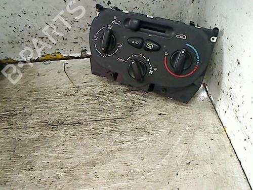 Used Climate control PEUGEOT 206 Hatchback (2A/C) 1.4 HDi eco 70 (68 hp) 26086987
