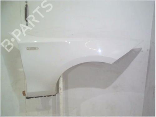 Używane Błotnik przedni prawy BMW 1 (E81) 120 d (177 hp) 29815529