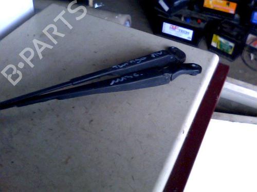 Used Front windshield wiper arm RENAULT TWINGO I (C06_) 1.2 (C066, C068) (58 hp) 26060589