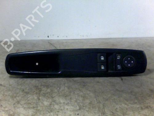 Used Switch RENAULT MEGANE III Hatchback (BZ0/1_, B3_) 1.5 dCi (BZ0C) (90 hp) 26069934