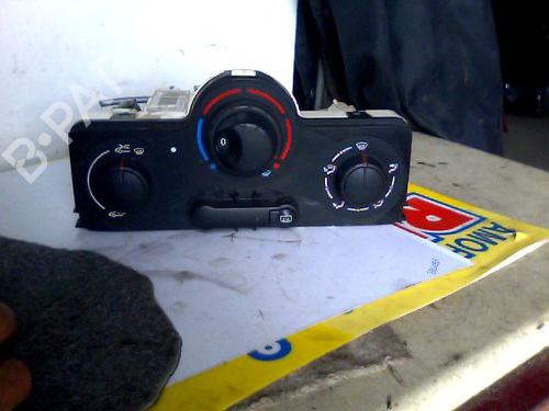 Airco bedieningspaneel RENAULT MEGANE II (BM0/1_, CM0/1_) 1.5 dCi (BM0F, BM0T, BM2B, CM0F, CM0T) (82 hp) 26119191
