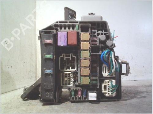 Used Fuse box TOYOTA YARIS (_P9_) 1.4 D-4D (NLP90_, NLP90R) (90 hp) 29026514