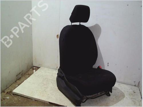 Stol høyre foran TOYOTA YARIS (_P9_) 1.4 D-4D (NLP90_, NLP90R) (90 hp) 26113514