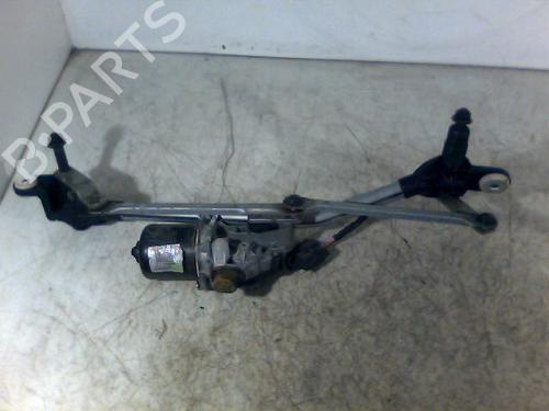 Used Front wiper motor RENAULT MEGANE III Hatchback (BZ0/1_, B3_) 1.9 dCi (BZ0N, BZ0J) (131 hp) 26068471