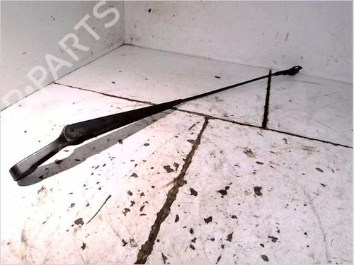 Used Front windshield wiper arm VW POLO (9N_, 9A_) 1.2 12V (64 hp) 26102018