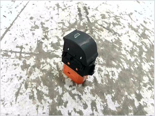 Comutador FORD FOCUS III Saloon 1.6 TDCi (115 hp) 31705847