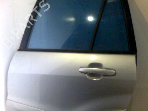 Venstre bak utvendig håndtak TOYOTA RAV 4 II (_A2_) 2.0 D 4WD (CLA20_, CLA21_, CLA20R, CLA21R) (116 hp) 26094343